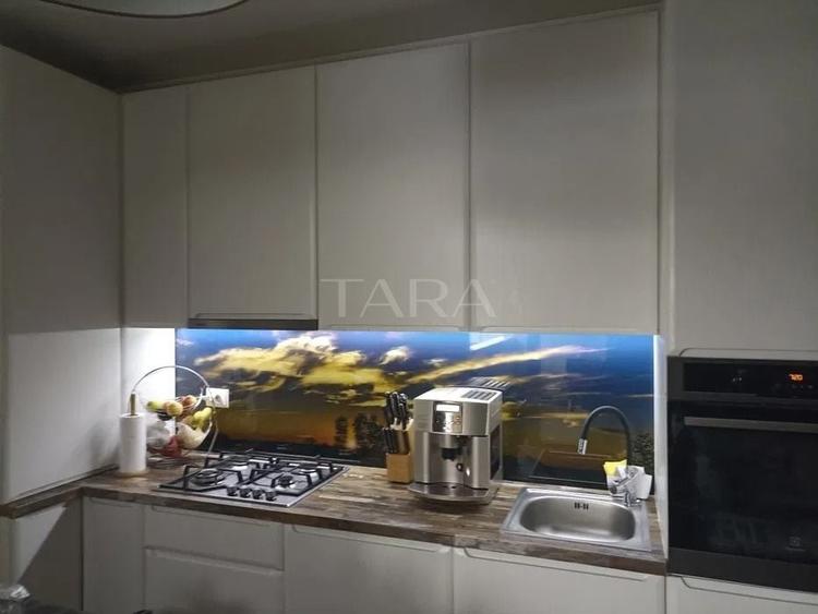 Apartament cu 3 camere de vanzare in Floresti - 2