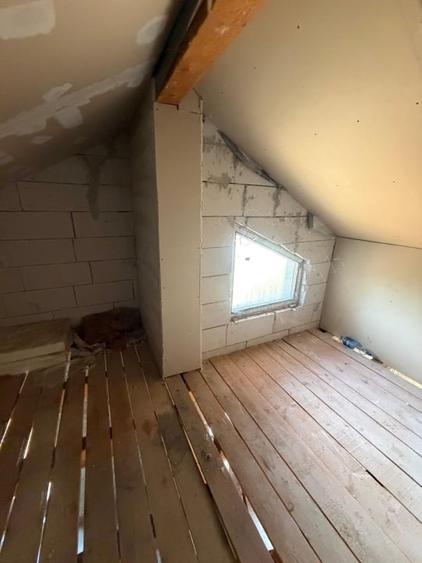 Casă individuală cu 3 camere cu Teren 930 Mp în Central