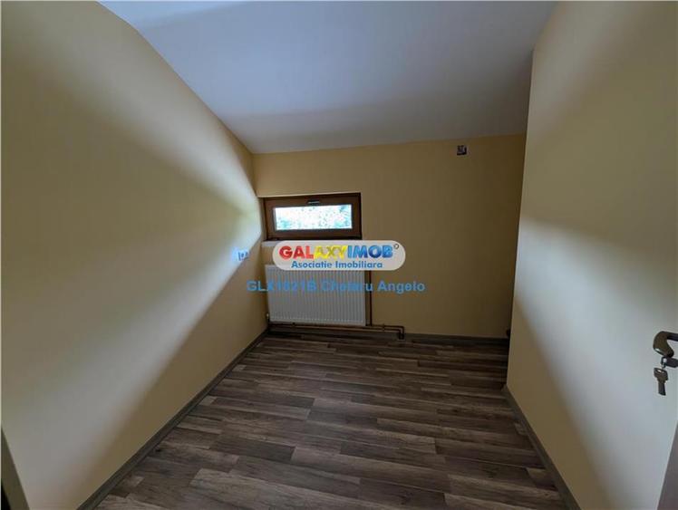 Casă cu 5 camere cu Garaj în Snagov