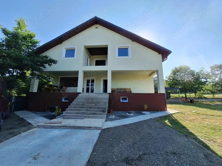 Casă cu 6 camere cu Teren 2900 Mp în Șiștarovăț