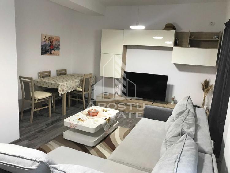 Apartament cu 3 camere decomandat în Soarelui