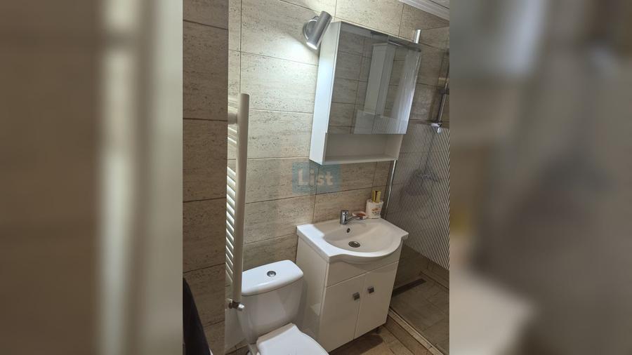 Apartament cu 4 camere decomandat, mobilat în Central