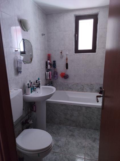 Apartament cu 2 camere semidecomandat în Dristor