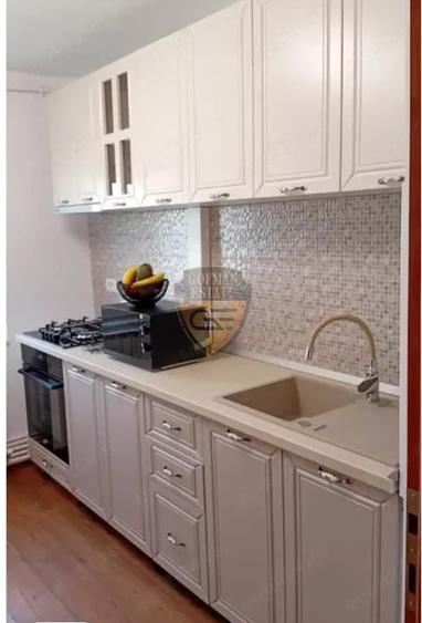 Apartament cu 3 camere decomandat, mobilat în Tomis III