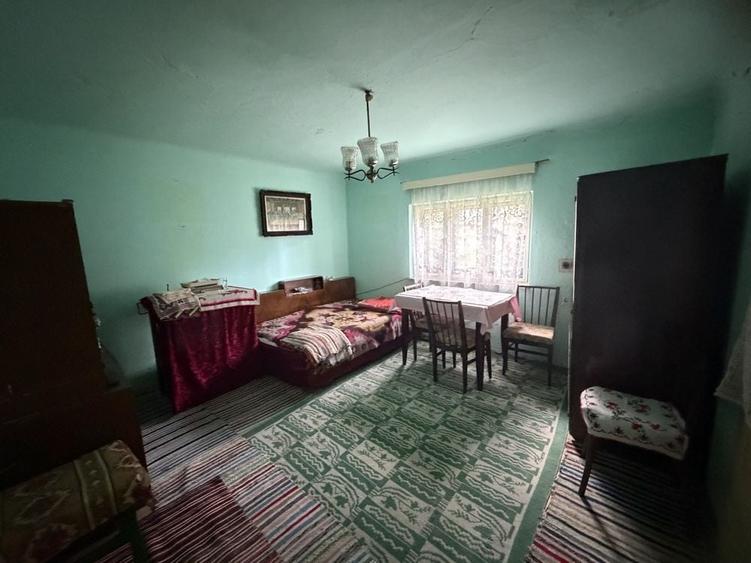 Casă cu 4 camere în Ciuruleasa