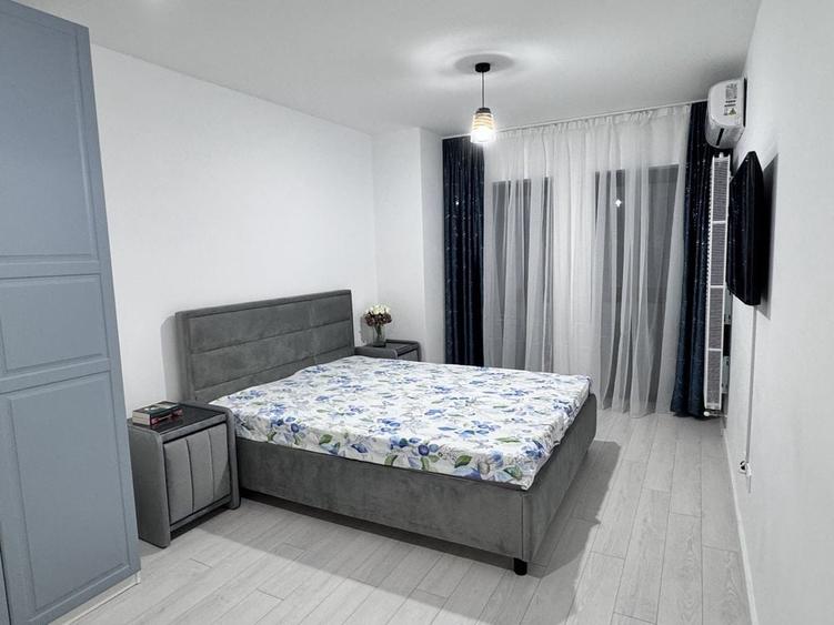 Apartament cu 3 camere decomandat în Drumul Taberei