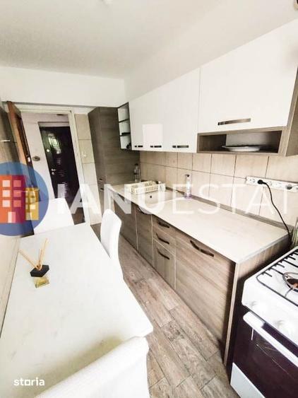 Apartament cu 3 camere semidecomandat în Dristor