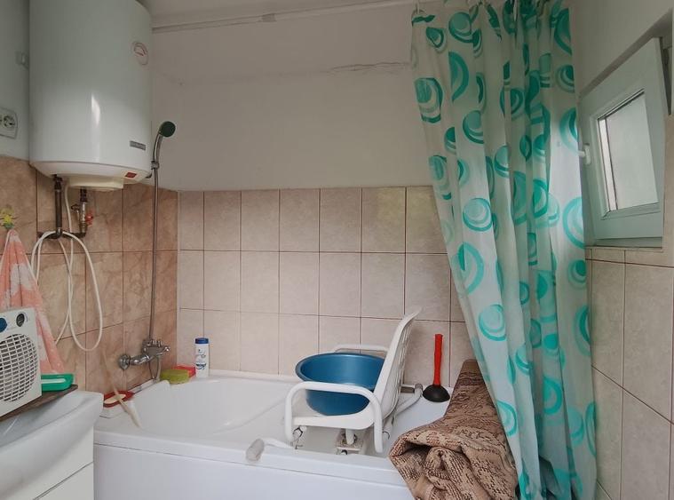 Casă cu 3 camere în Călanu Mic