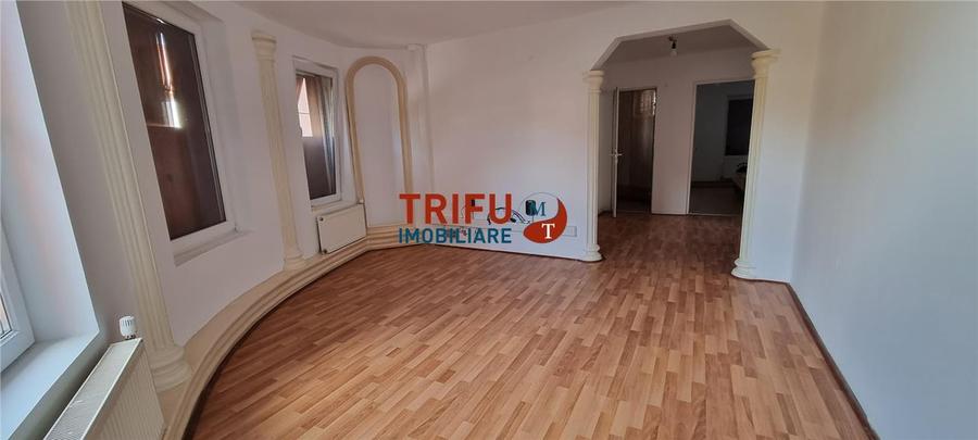 Casă individuală cu 4 camere cu Garaj în Micești
