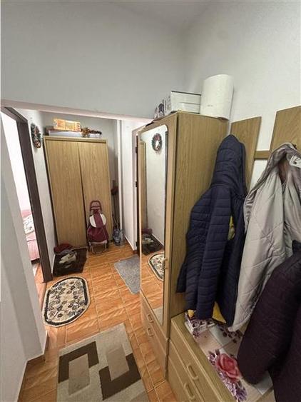 Apartament cu 3 camere semidecomandat în Circumvalațiunii