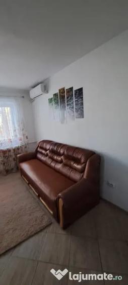 Apartament cu 2 camere semidecomandat în Casa de Cultură