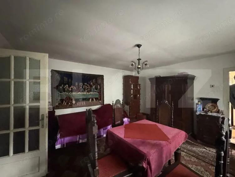 Casă cu 3 camere cu Teren 3340 Mp în Central