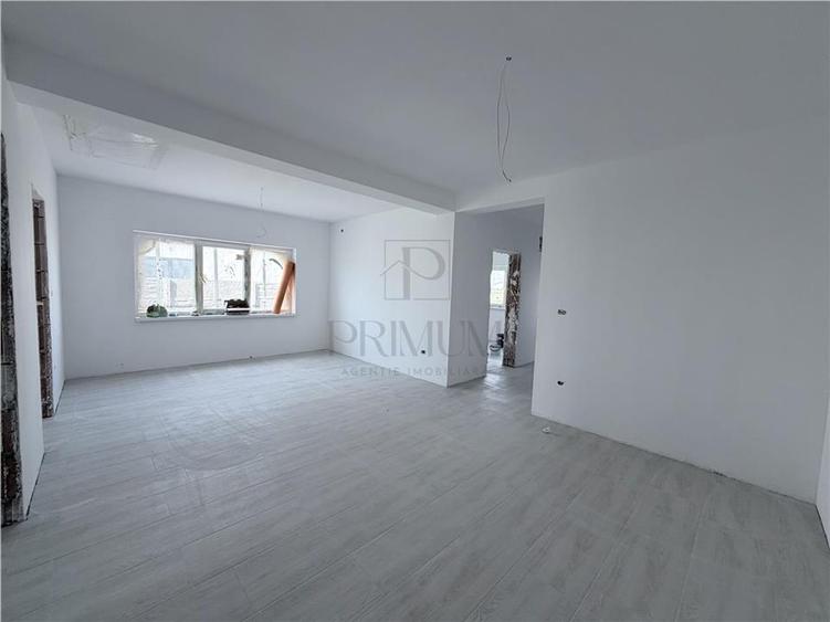 Duplex cu 3 camere cu Canalizare în Moșnița Veche
