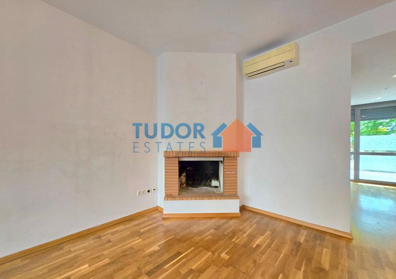 Duplex cu 5 camere cu Canalizare în Sisești