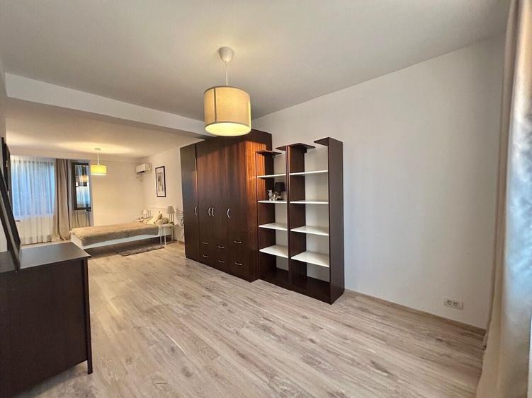 Duplex cu 4 camere cu Canalizare în Iancu Nicolae