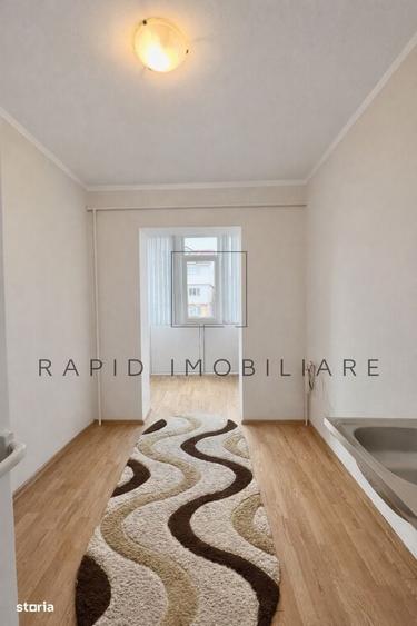Apartament cu 2 camere decomandat în Micro 21