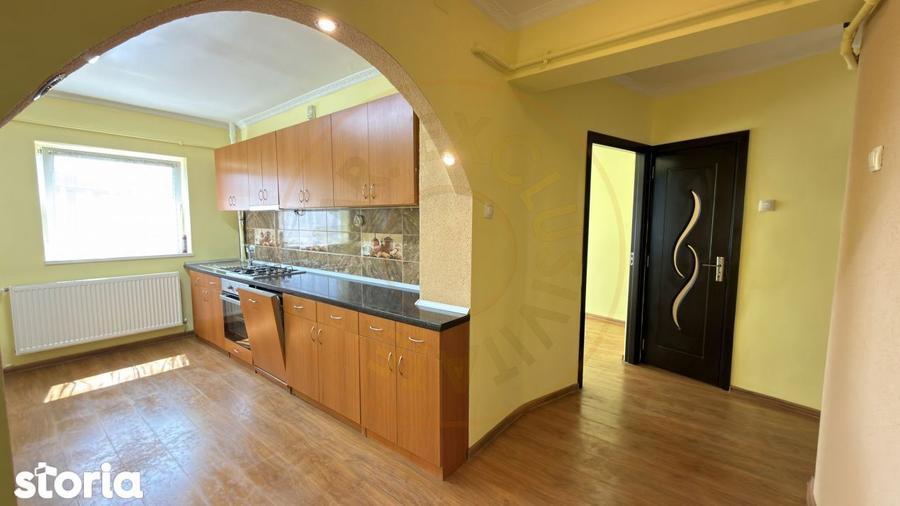 Vanzare Apartament 3 camere Etaj IV, MV1 - Str. Crinului 3 - Carei - 13