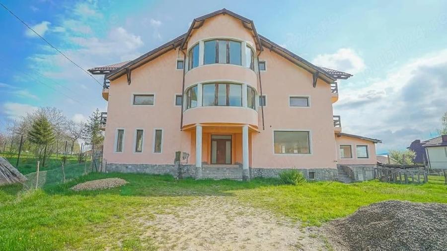 Spațiu comercial, de 746 mp, în Predeluț