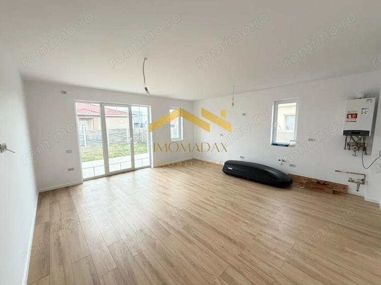 Casă cu 4 camere cu Teren 280 Mp în Remetea Mare