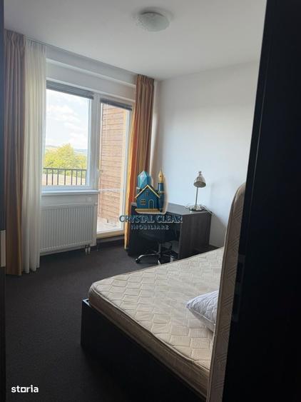 Apartament cu 4 camere decomandat în 7 Noiembrie