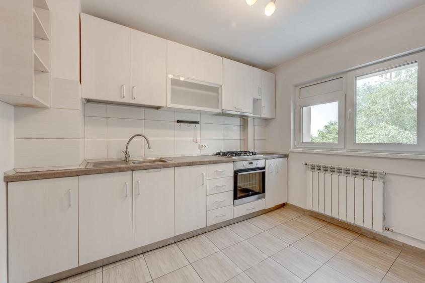Apartament cu 2 camere semidecomandat, mobilat în Brâncoveanu