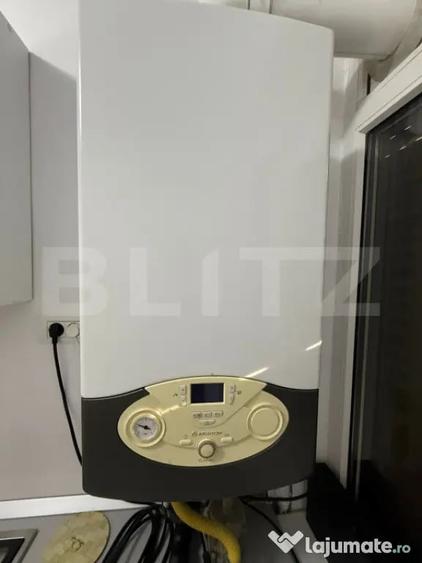 Apartament cu 2 camere semidecomandat în Democrației