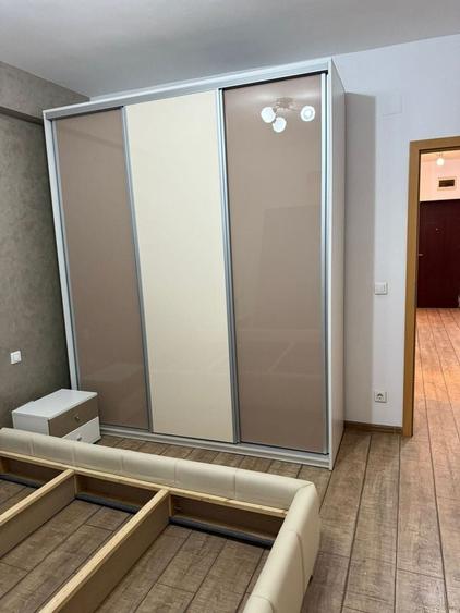 Apartament cu 2 camere decomandat, mobilat în Torontalului