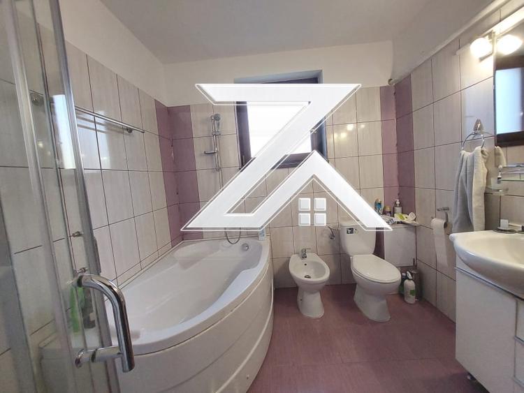 Casă individuală cu 3 camere cu Canalizare în Central