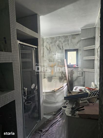 Casă cu 5 camere cu Teren 200 Mp în Central