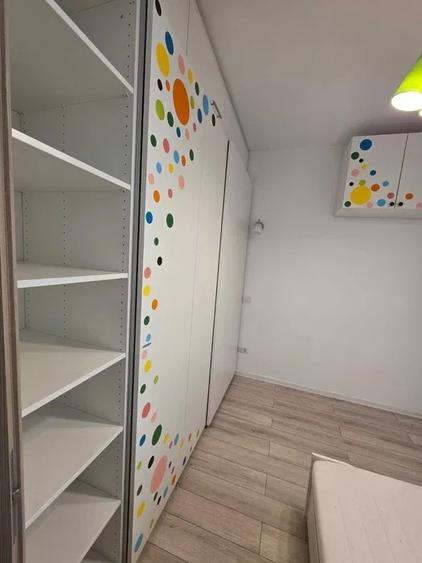 Apartament cu 3 camere decomandat în Lujerului