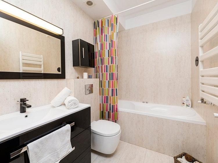 Apartament cu 3 camere decomandat, mobilat în Nordului