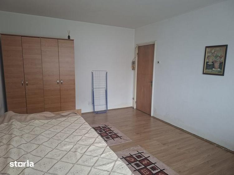 Garsonieră în Titan