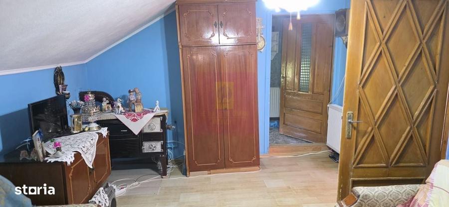Casă cu 4 camere în Central