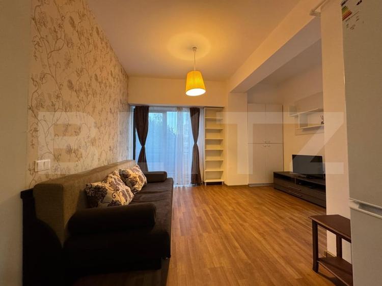 Apartament cu 2 camere semidecomandat, mobilat în Plopilor