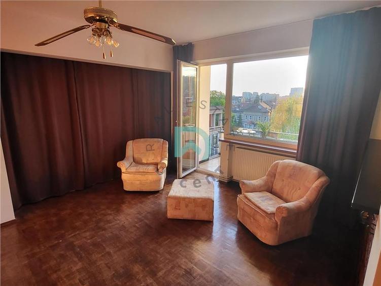 Apartament cu 2 camere semidecomandat, mobilat în Ultracentral