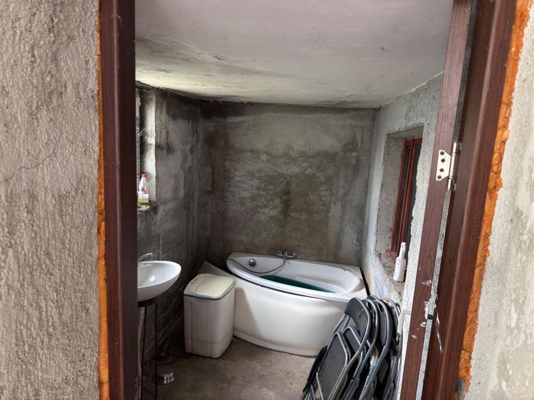 Casă cu 4 camere în Milcovățu