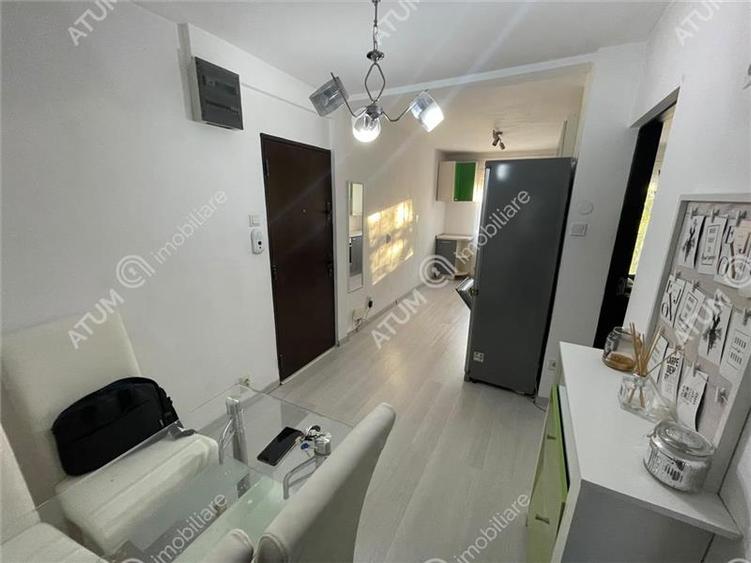 Apartament cu 3 camere decomandat, mobilat în Central