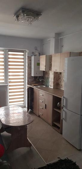 Apartament cu 2 camere semidecomandat în Sânpetru