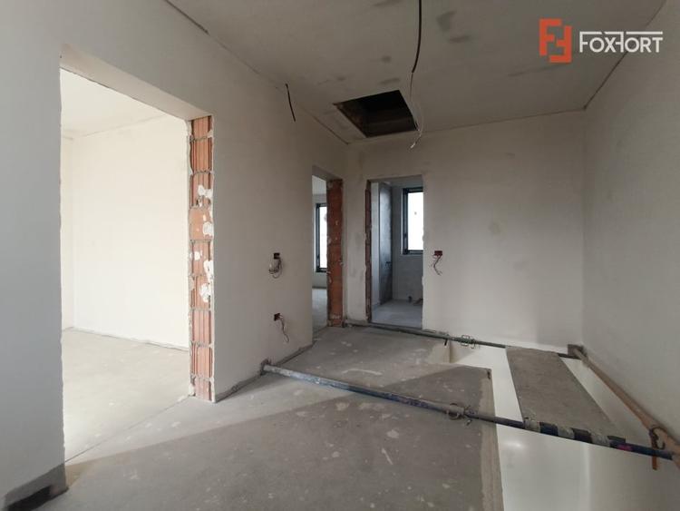 Casă cu 3 camere cu Canalizare în Giroc