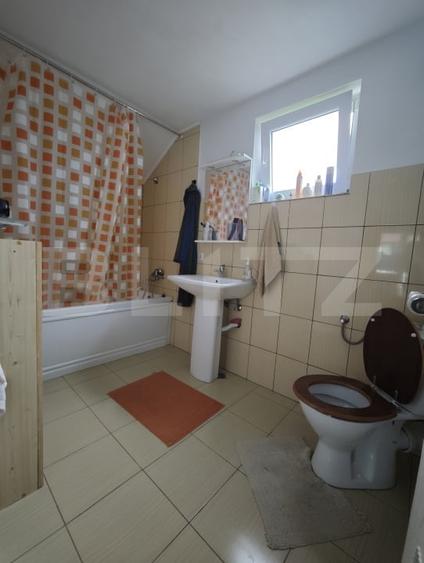 Casă individuală cu 5 camere cu Garaj în Zărnești