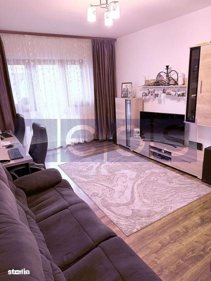 Apartament cu 3 camere decomandat în Crângași