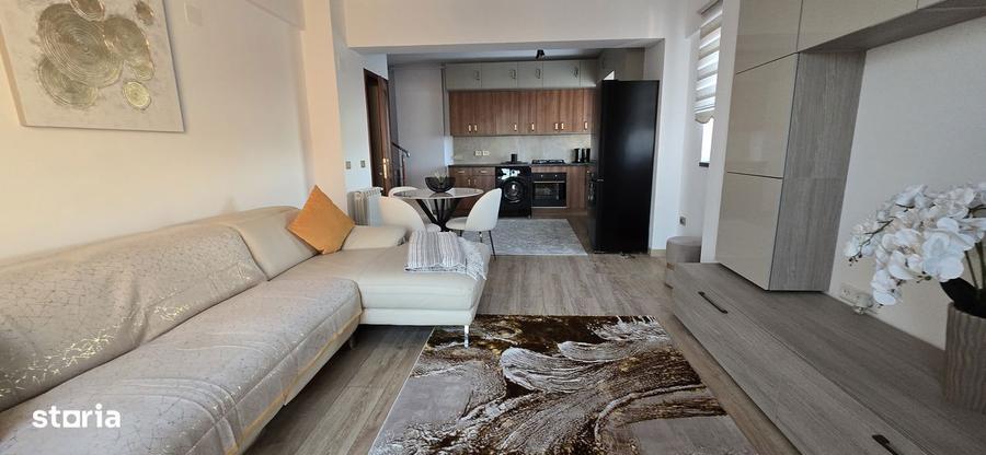 Apartament cu 3 camere, mobilat în Central