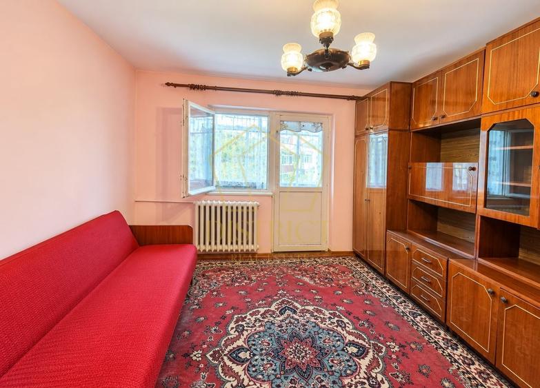Apartament cu 2 camere semidecomandat, mobilat în Complex Studențesc