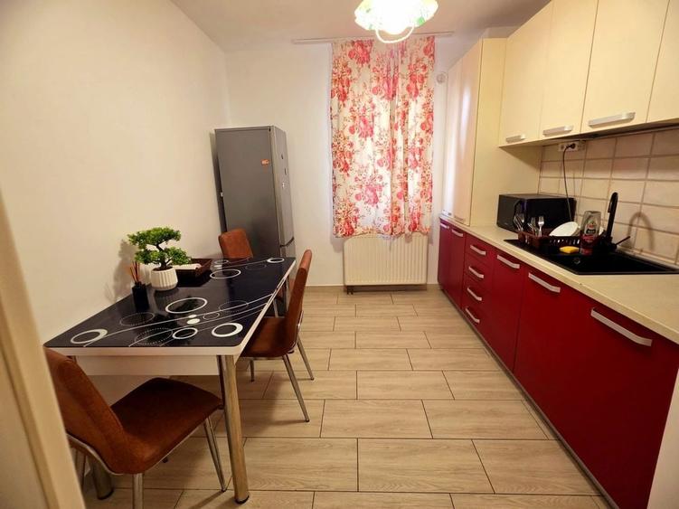 Apartament cu 2 camere semidecomandat în Torontalului