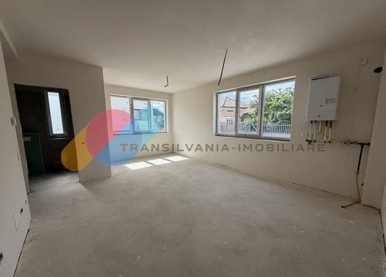 Duplex cu 4 camere cu Canalizare în Apahida