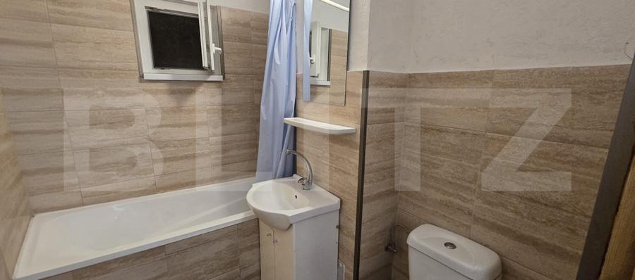 Apartament cu 3 camere decomandat, mobilat în Micro 17