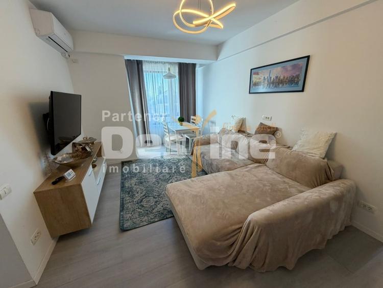 Apartament cu 3 camere, mobilat în Craiovița Nouă