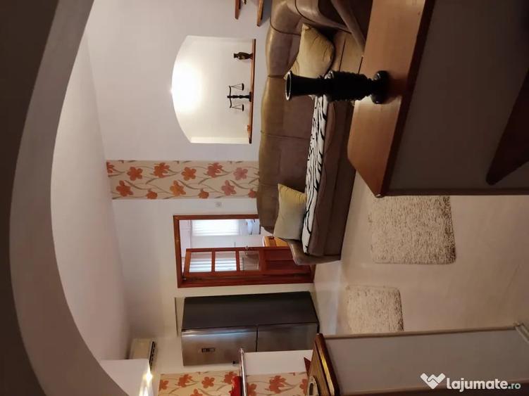 Apartament cu 2 camere semidecomandat în Mărăști
