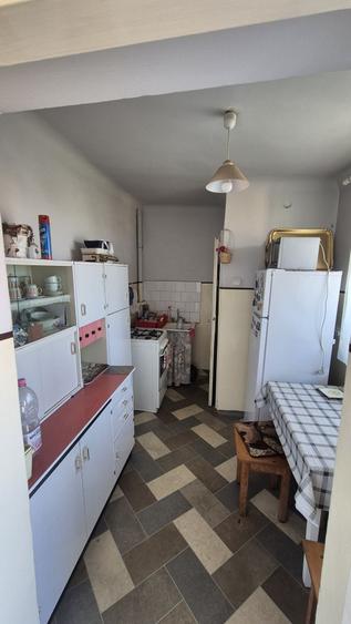 Apartament cu 2 camere semidecomandat în Decebal