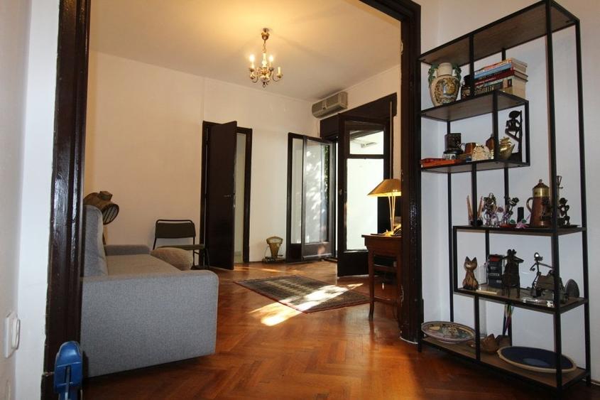 Apartament cu 2 camere decomandat, mobilat în Lahovari